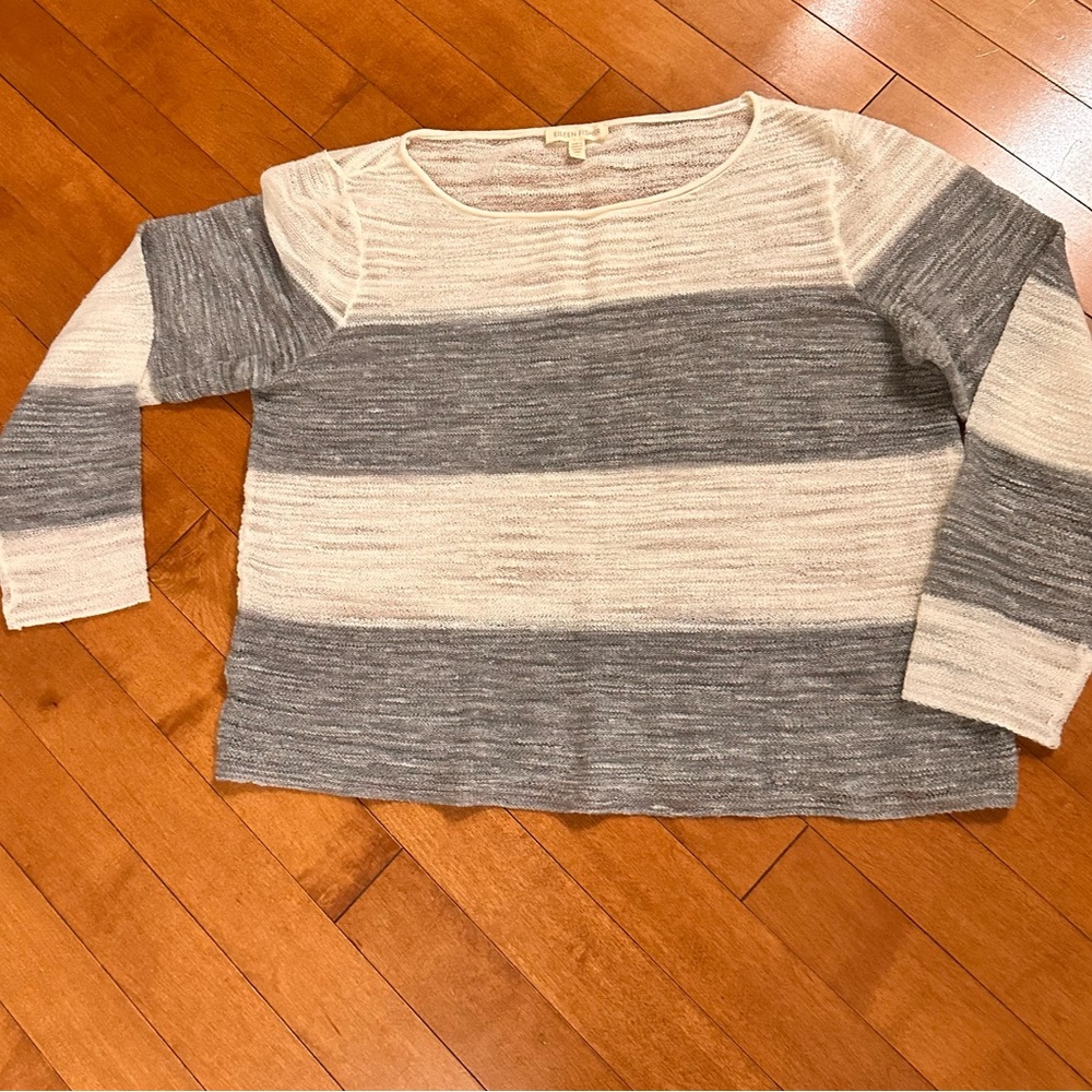 Eileen Fisher lightweight sweater top